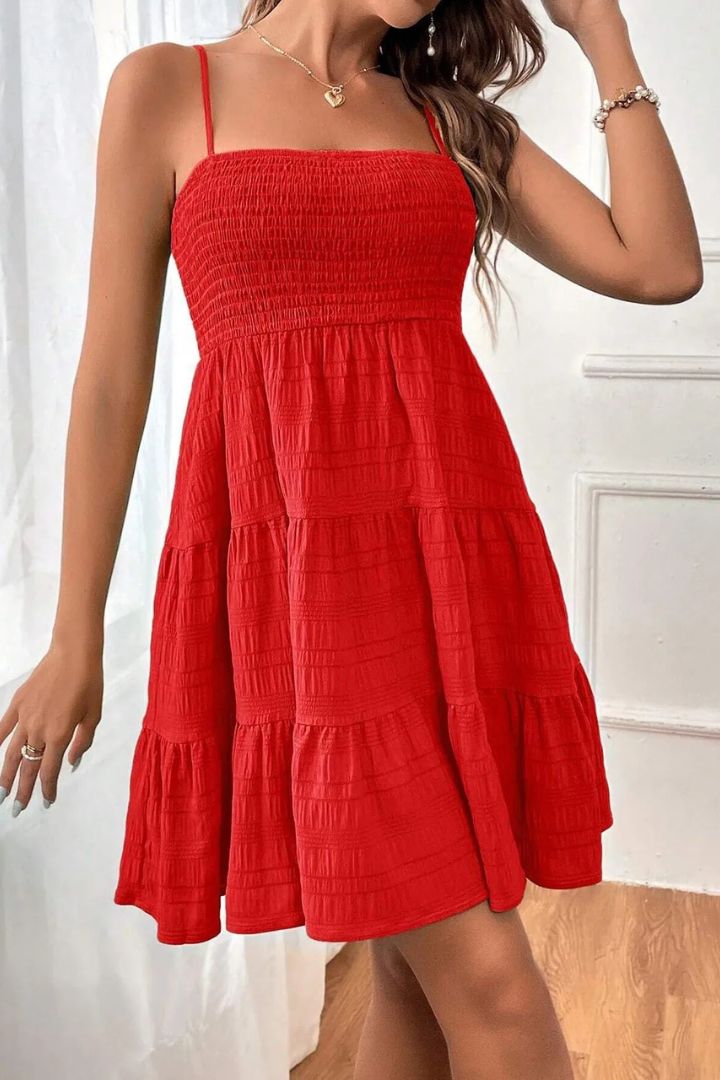salopette jupe rouge